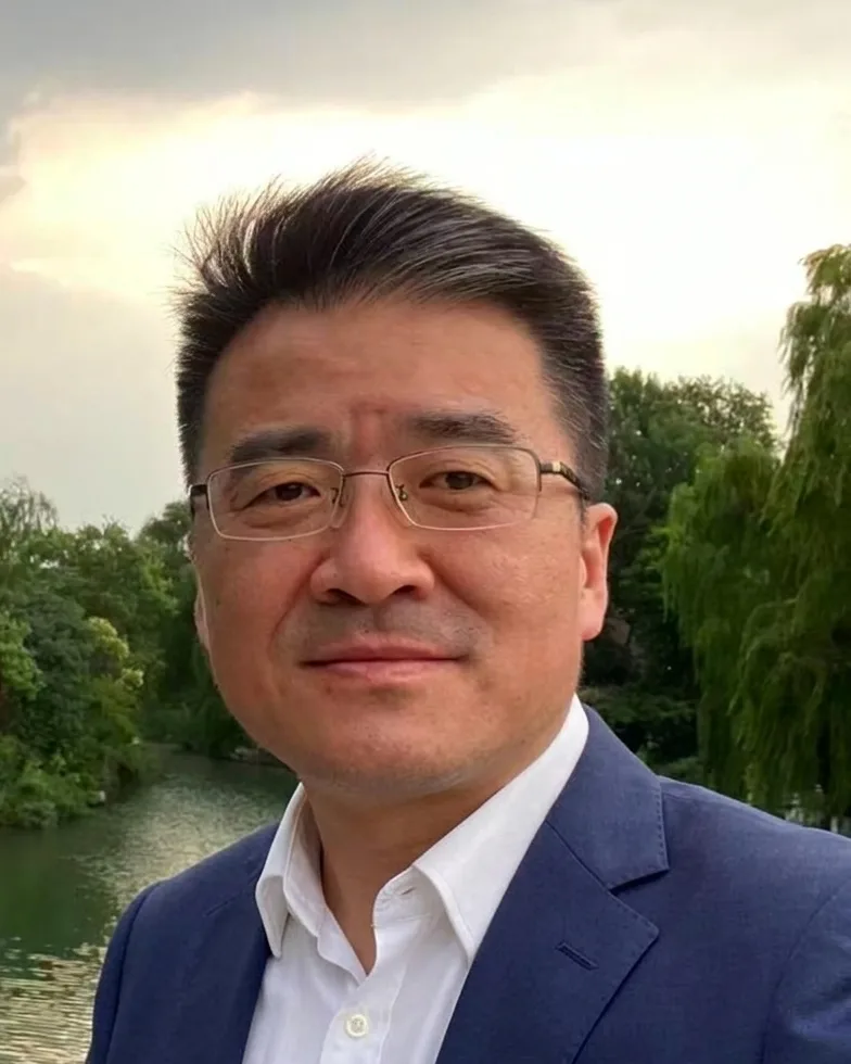 Simon Zhang, founder of Hongdu Advisory